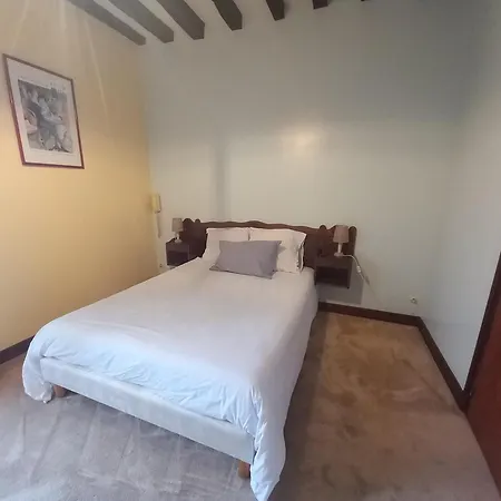 Arocena Hotel 2*