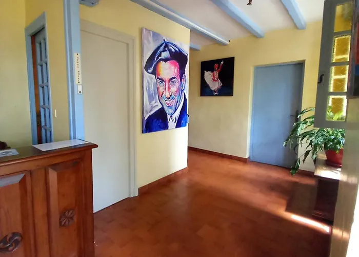 阿罗塞纳酒店 2*